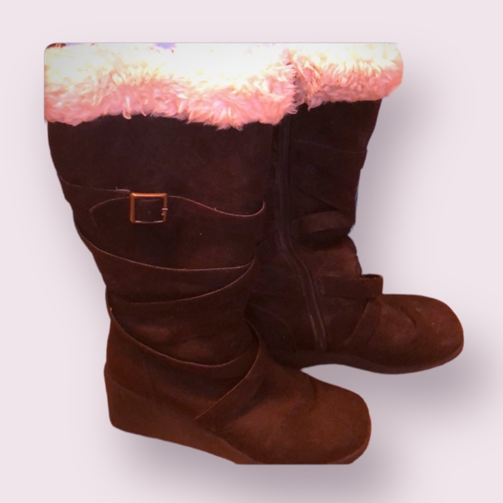 Wedge boots